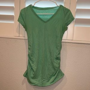 Liz Lange Maternity V-Neck Tee in Green, Size: XS